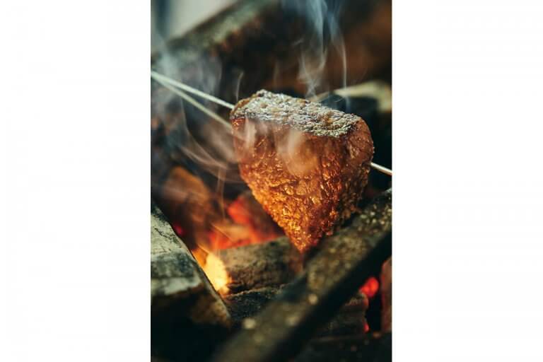 炭火焼き 三 すみびやき さん 希少肉や魚 旬の野菜を炭火焼きで 個性的なメニューも豊富な居酒屋が新潟市東区にの写真3 街ニュース 新潟の街ニュース ローカル情報 Komachi Web こまちウェブ
