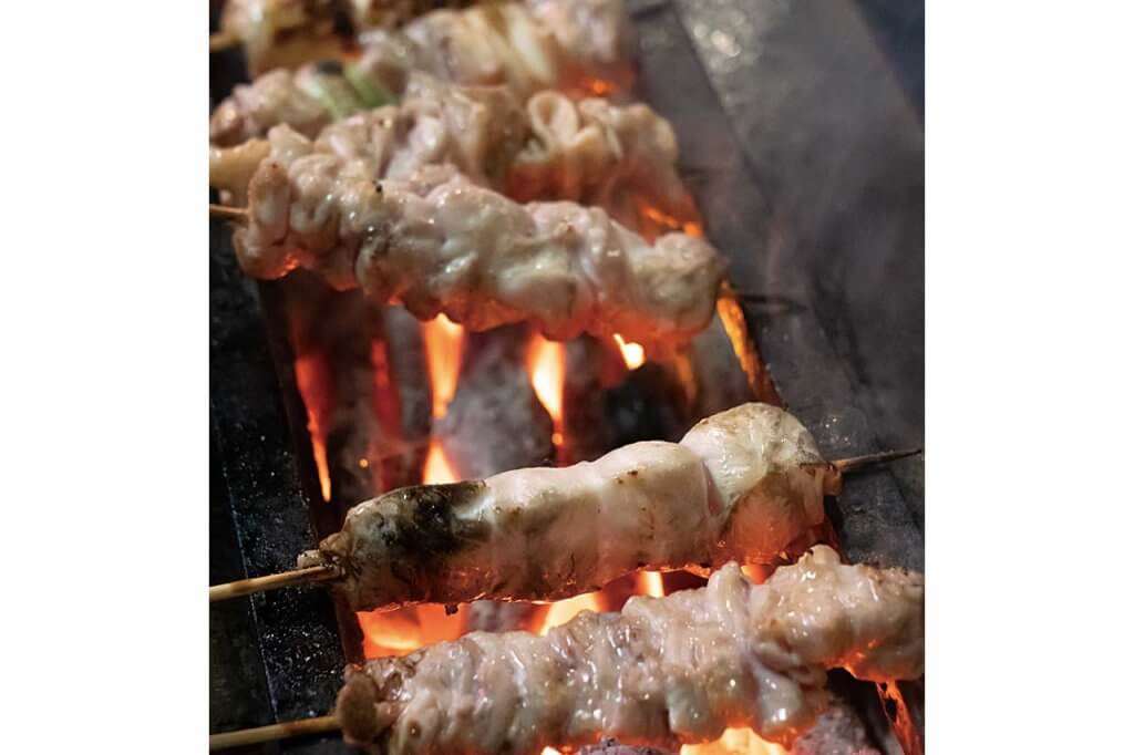 焼きとりdining アオハル 新潟駅至近の焼き鳥居酒屋 鳥 牛 豚 海鮮など40種の串を特製みそダレで楽しんで 街ニュース 新潟の街ニュース ローカル情報 Komachi Web こまちウェブ