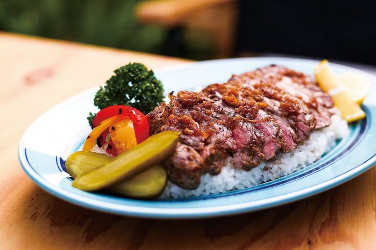 お肉でしっかりスタミナチャージ!新潟県内のカフェで食べられる「お肉ごはん」6選 お肉でしっかりスタミナチャージ!新潟県内のカフェで食べられる「お肉ごはん」6選
