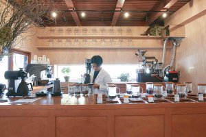 NEST meike shinmei�i�l�X�g ���C�P �V�����C�j�^���r�ɐV�����h�}�[�N���a���@�J�k�����X�E�W�F���[�g�X�E�R�[�q�[�X�^���h�𕹐݂̉摜4