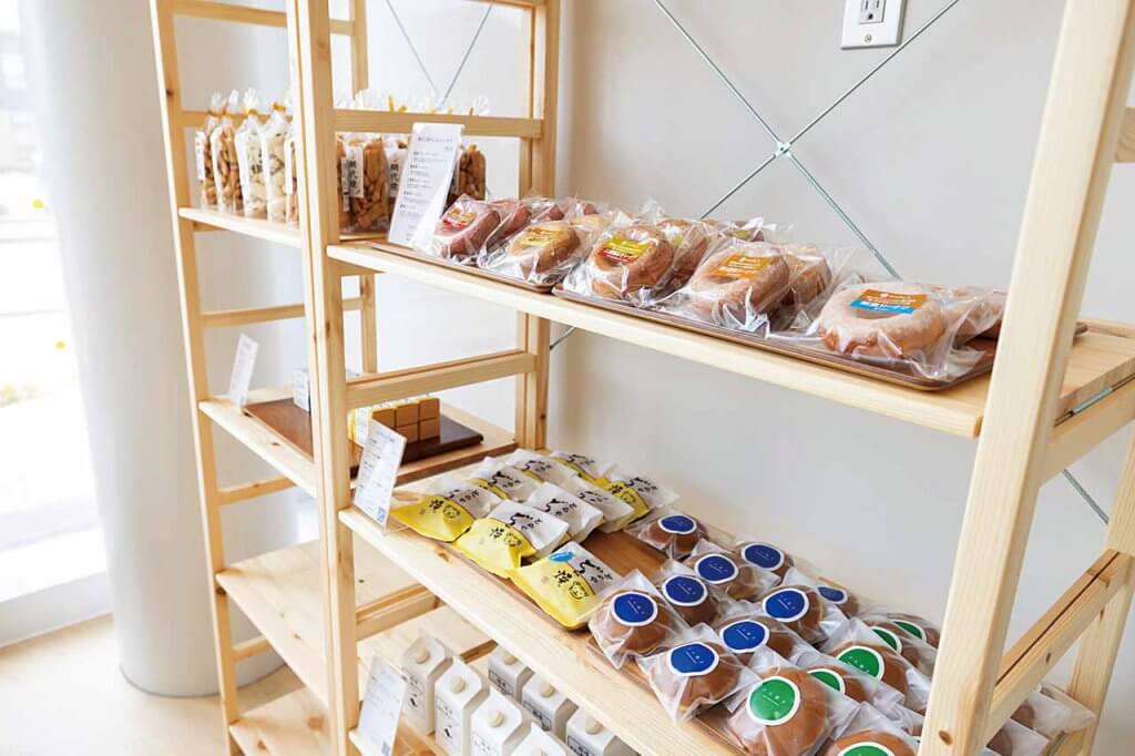 柏崎市役所新庁舎内にお惣菜＆お弁当のお店がオープン「THERE IS