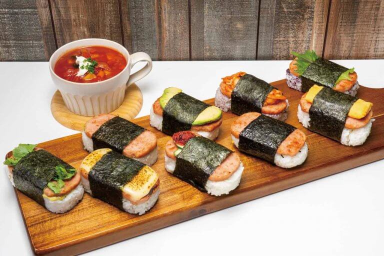 定番から個性派まで10種をラインアップ! スパムむすび専門店「YumYum Kitchen(ヤムヤムキッチン)」新潟市西区寺尾にオープン 定番から個性派まで10種をラインアップ! スパムむすび専門店「YumYum Kitchen(ヤムヤムキッチン)」新潟市西区寺尾にオープン