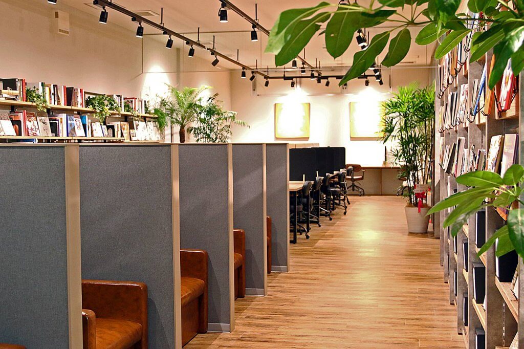 北信越初 蔦屋書店 新潟万代 内にtsutayaのコワーキングスペース Share Lounge シェアラウンジ が誕生 8 28 土 グランドオープン 街ニュース 新潟の街ニュース ローカル情報 Komachi Web こまちウェブ