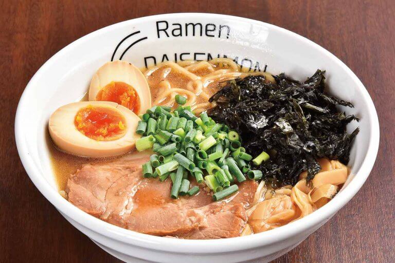五泉市馬場町にラーメン新店「Ramen DAISENMON」鶏ダシのうま味を堪能できる一杯を提供