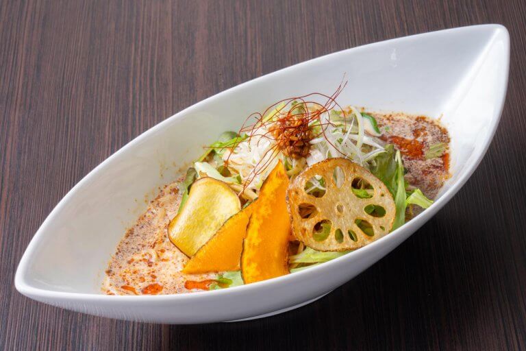 地物野菜としょうゆ糀のうま味でおいしく減塩!「AKIHA 麺屋 粋翔」の豆乳担々麺 地物野菜としょうゆ糀のうま味でおいしく減塩!「AKIHA 麺屋 粋翔」の豆乳担々麺