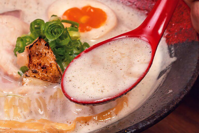 ラーメンおこじょの「純のどぐろラーメン」登場！新潟の人気ラーメンがいつでもどこでも食べられる通販サイト「宅配にいがた麺の市」の画像3