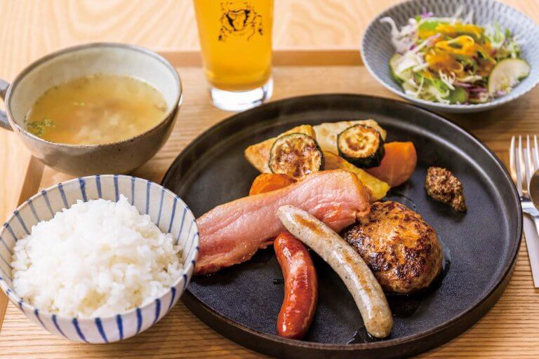 「魚沼の里」に精肉店が手がけるショップ&レストラン「YUKIMURO WAGYU UCHIYAMA」うま味が凝縮した雪温貯蔵の熟成肉を(南魚沼市長森) 「魚沼の里」に精肉店が手がけるショップ&レストラン「YUKIMURO WAGYU UCHIYAMA」うま味が凝縮した雪温貯蔵の熟成肉を(南魚沼市長森)
