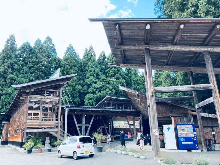 きのこメニューが豊富に!阿賀町の「三川観光きのこ園」でアツアツのきのこ汁を味わってきました きのこメニューが豊富に!阿賀町の「三川観光きのこ園」でアツアツのきのこ汁を味わってきました