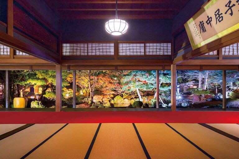 【2021年版】新潟の紅葉ライトアップ 名所8選　弥彦、北方文化博物館、もみじ園、松雲山荘…、夜ならではの風情を楽しもうの画像3