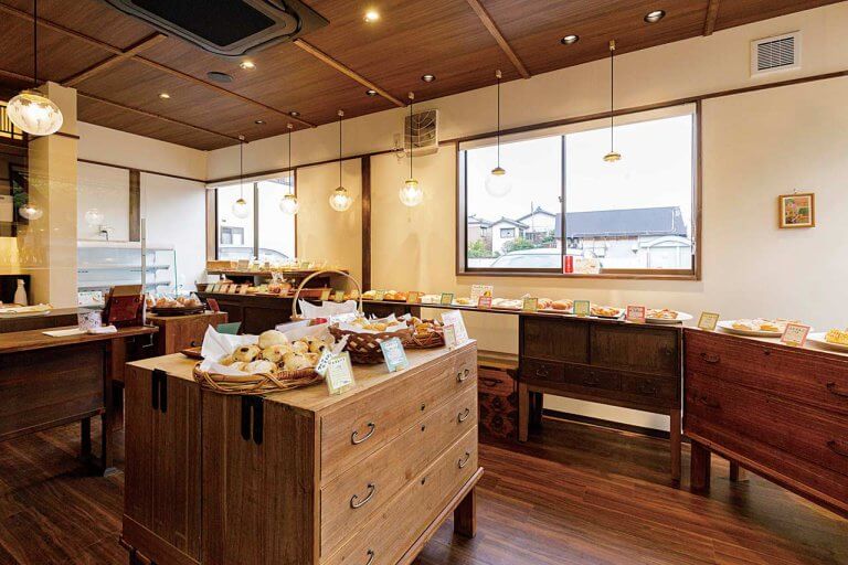 ノスタルジックな空間にこだわりのパンがずらり!新潟市東区に「パンのあかり屋」オープン ノスタルジックな空間にこだわりのパンがずらり!新潟市東区に「パンのあかり屋」オープン
