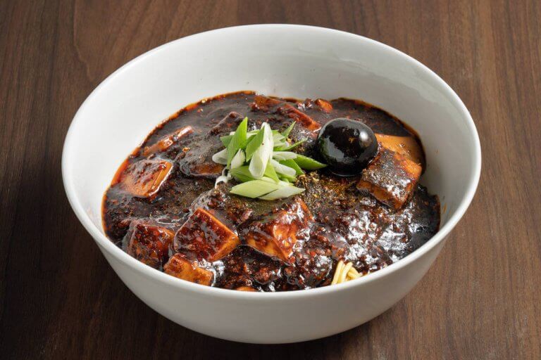 山椒の爽やかな香りとしびれる辛さが堪らない！龍馬軒「四川麻婆麺」をお取り寄せ「宅配にいがた麺の市」