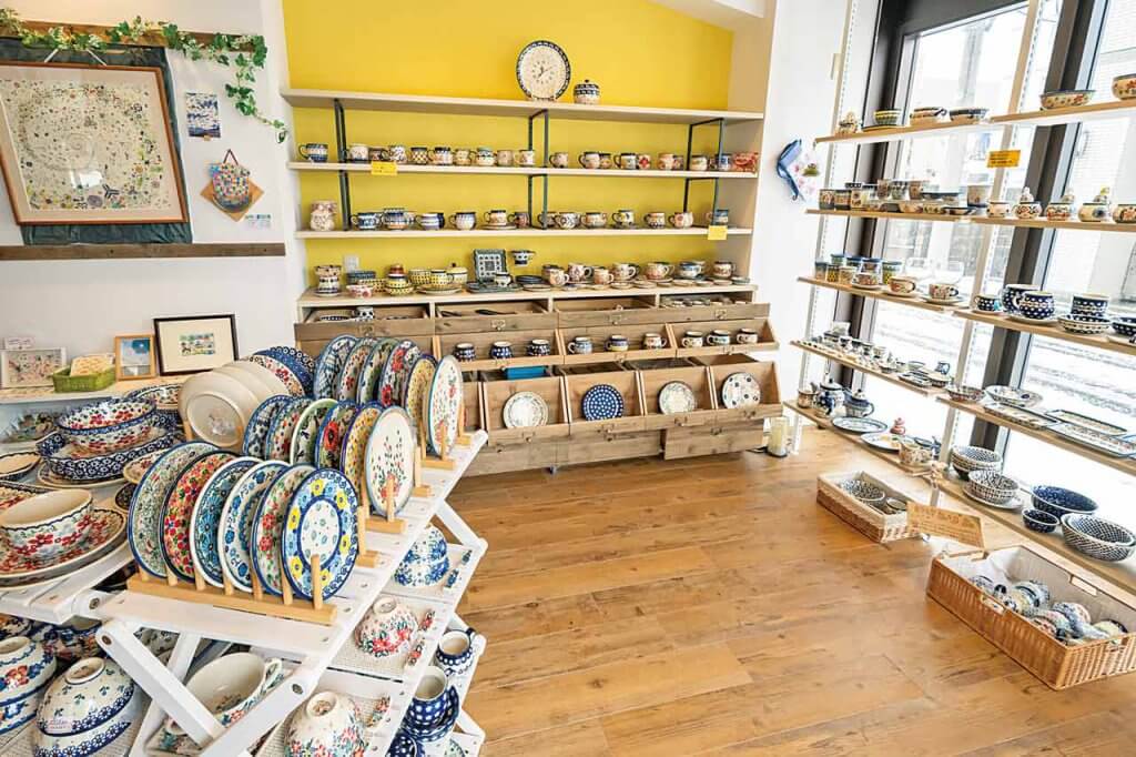 手仕事の温もりを感じる オンリーワンの雑貨がずらり！ポーリッシュ