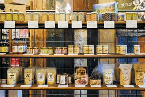 �Ƒ��Ŋy���߂�g���[�J���t�@�~���[���X�g�����h�ցB�l�C���X�g�������uFARM TABLE SUZU�v�����j���[����V�����j���[�A���̉摜5