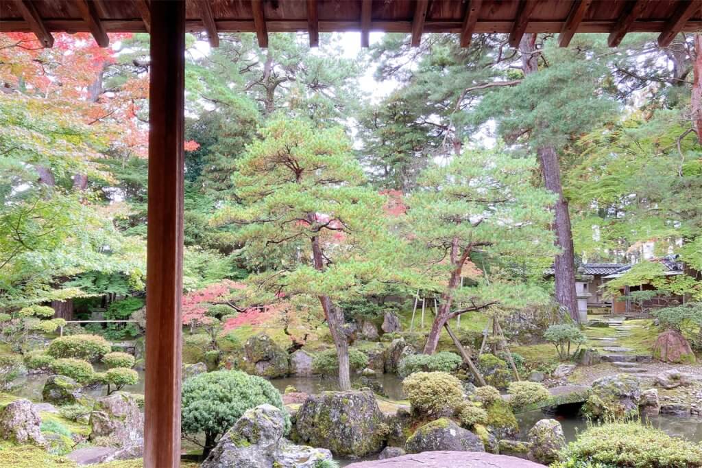 体験レポート】風情ある庭園が美しい「北方文化博物館」の紅葉