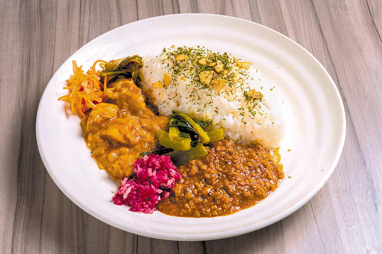 ラム肉のうま味がギュッと詰まったスパイスカレーを提供 「昼間の羊