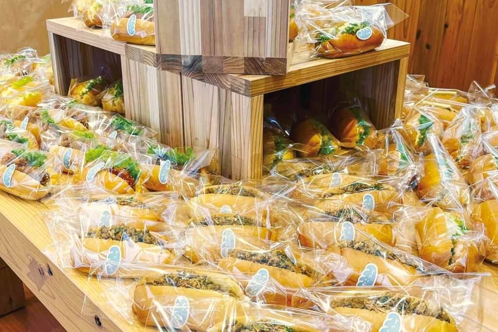 惣菜系からスイーツ系までメニューは30種以上！ コッペサンドの専門店