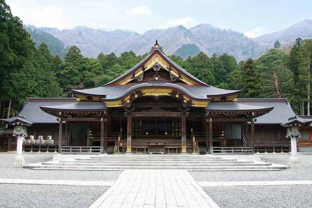 多幸を祈願！新潟の4大神社＆立ち寄りスポットをめぐる「大人の開運旅