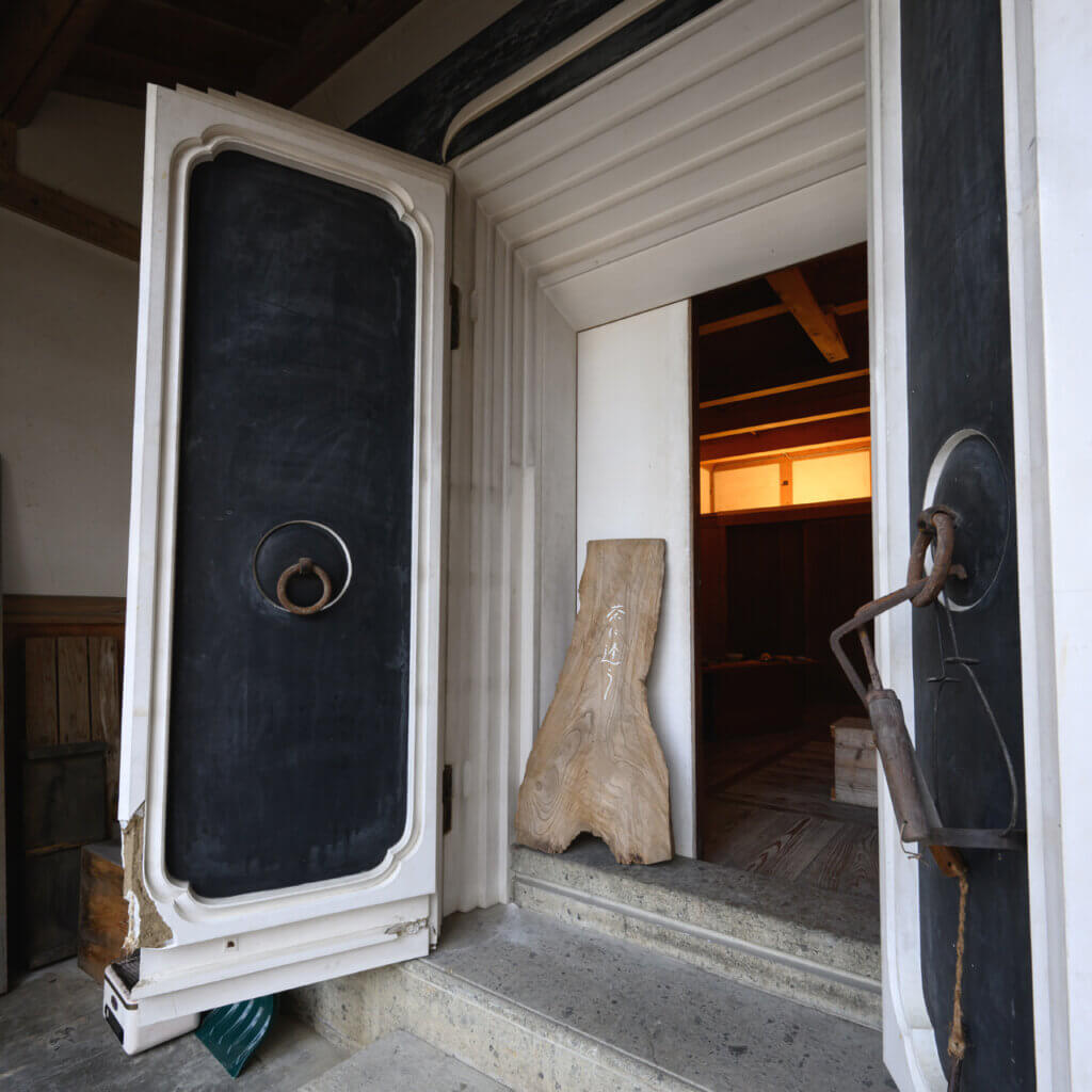 久々の出品‼️ジャンクガーデンに⭕️デカくて存在感有るぞ　古民家カフェ 閉店】古民家食堂喫茶 桜花宴 （はなうた） - 志染/カフェ | 食べログ