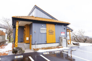 �n�Y�H�ނ̃J�W���A���t�����`�uFORBLE Forest��Beach Table�v����z�s�Ɂ@�C�𒭂߂Ȃ�������ɐ�ۂ̉摜2