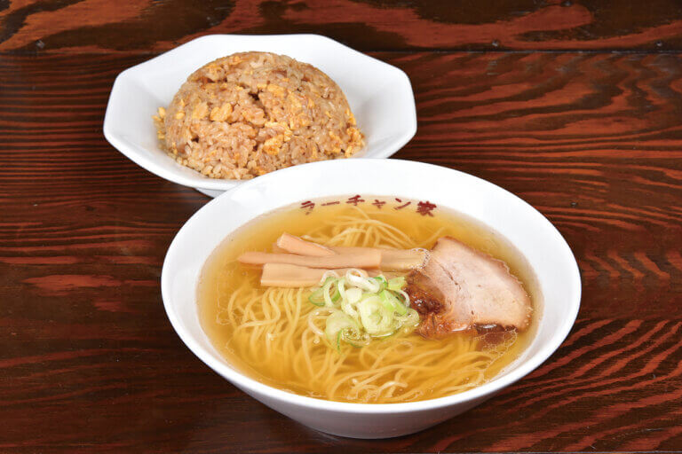 ラーチャンの人気店が秋葉区に登場!「ラーチャン家 新津店」王道のラーチャンセット&豊富なメニューも ラーチャンの人気店が秋葉区に登場!「ラーチャン家 新津店」王道のラーチャンセット&豊富なメニューも