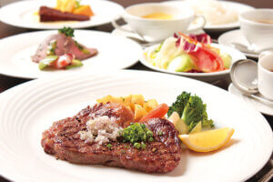 ���̏t��΍s�������I���Ԍ��X�|�b�g�����Ӄ����`���Љ�w���ƃ����`�x�b�����s�҂̉摜16