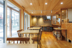 ���̏t��΍s�������I���Ԍ��X�|�b�g�����Ӄ����`���Љ�w���ƃ����`�x�b�����s�҂̉摜9