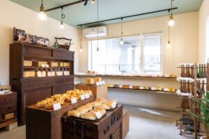 �ɂ��܂�X�����H�t��̃x�[�J���[�u�O�[�e�v�������I ��50��̑f�p�ȃp���������̃��C���摜