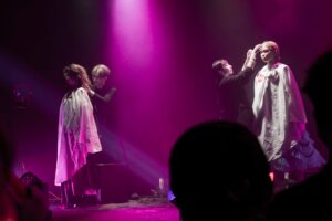 ������t��OK�I �V���̎����e�t�����ɂ��w�A�V���[��5/27(��)�J�Ẩ摜2