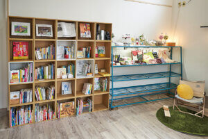 �}�����ƕی����̋@�\�����˔������R�~���j�e�B�[�X�y�[�X�u�Ȃ��܂�Base�v�V���s�k��ɒa���̃��C���摜