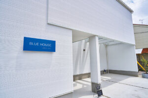 �V�t�H���P�[�L�����̃J�t�F�uBLUE HOUSE 2001�v���j�l���΂ɃI�[�v���@�C���C���[�W�����u�₩�ȋ�Ԃɂ����ځI�̉摜2