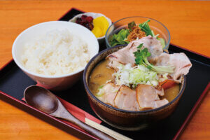 ���[�X�g�r�[�t�̐l�C�X���g�{�C���h�Ɠ��؏`�̂��X�Ƀ��j���[�A���I �u�{�C�� ���؏` �āv���x�O�ʂɃI�[�v���̃��C���摜