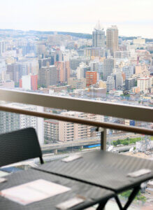 地上125mで乾杯！ ホテル日航新潟「絶景ビアフェスタ」今年も営業