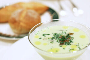 ���[�W�F���X�E�E�F�f�B���O�}�i�[�n�E�X�ŉċG����uSUMMER DINNER�v�J�Ò��@8/31(�y)�܂ł̉摜5