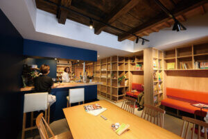 Cꂻ΂ɃR~jeB[JtFu72{ ނvI[v@{ƃR[qȂ𗬁EM̏ɂ̃C摜