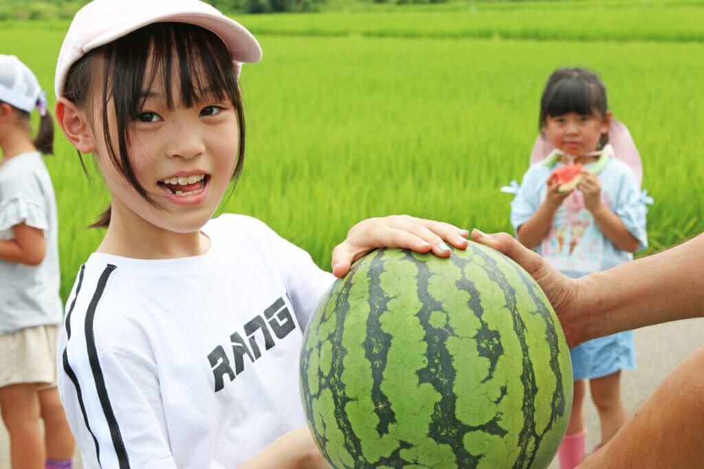 親子で楽しく収穫体験！ マイカーで楽しむ「JA農産物直売所と農業体験ドライブラリー」今年も開催 | 街ニュース | 新潟の街ニュース＆ローカル情報  Komachi Web（こまちウェブ）