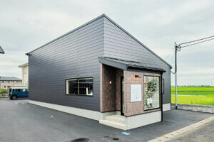 �L���p�e�B�X���[�o�g�̂��v�w���c�މَq�X���H�t��ɒa���I�uLien�i�������j�v�Ŕ̃��[���P�[�L�ق��G�ߌ���̐��َq���L�x�̉摜2