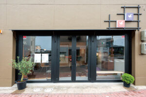 kƋXuFINCHHOMEvׂɓjcƂ̃JtFX^huFINCHFIKAvI[vI V[[ƍ킹Ċył̉摜2