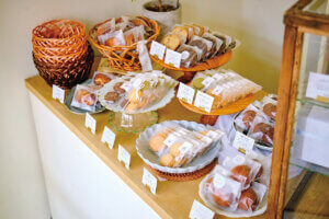 �V���c�s�̐_���}�[�P�b�g���Ɂu�X�̂��َq������ Letter�v�I�[�v���I �����ڂ����킢���N�b�L�[��p�E���h�P�[�L��̔��̉摜5