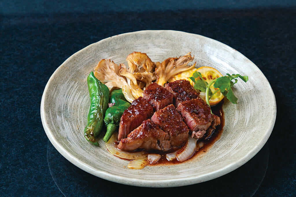 古町通の人気鉄板焼き店がリニューアル！「シン鉄板ビストロ オルフェ