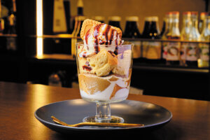 ����Ɍ��Y�ĕ����g�����Ă��َq�̂��X���I�[�v���I�uCafe �� bar REM�v��̓W���p�j�[�Y�E�C�X�L�[���y���߂�o�[�Ƃ��ĉc�Ƃ̉摜4