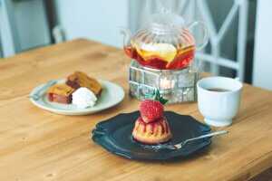 XɏȃJtFuCAFE ALMAiJtFA}jvI[vI tXَqŃzbƂЂƋx݂̃C摜