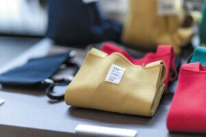 �ܐ�j�b�g�̃��[�J�[�����X�uSAIFUKU SHOP�v���ܐ�s����ɃI�[�v���I�o�b�O��u���[�`�Ȃǃj�b�g�������̉摜5