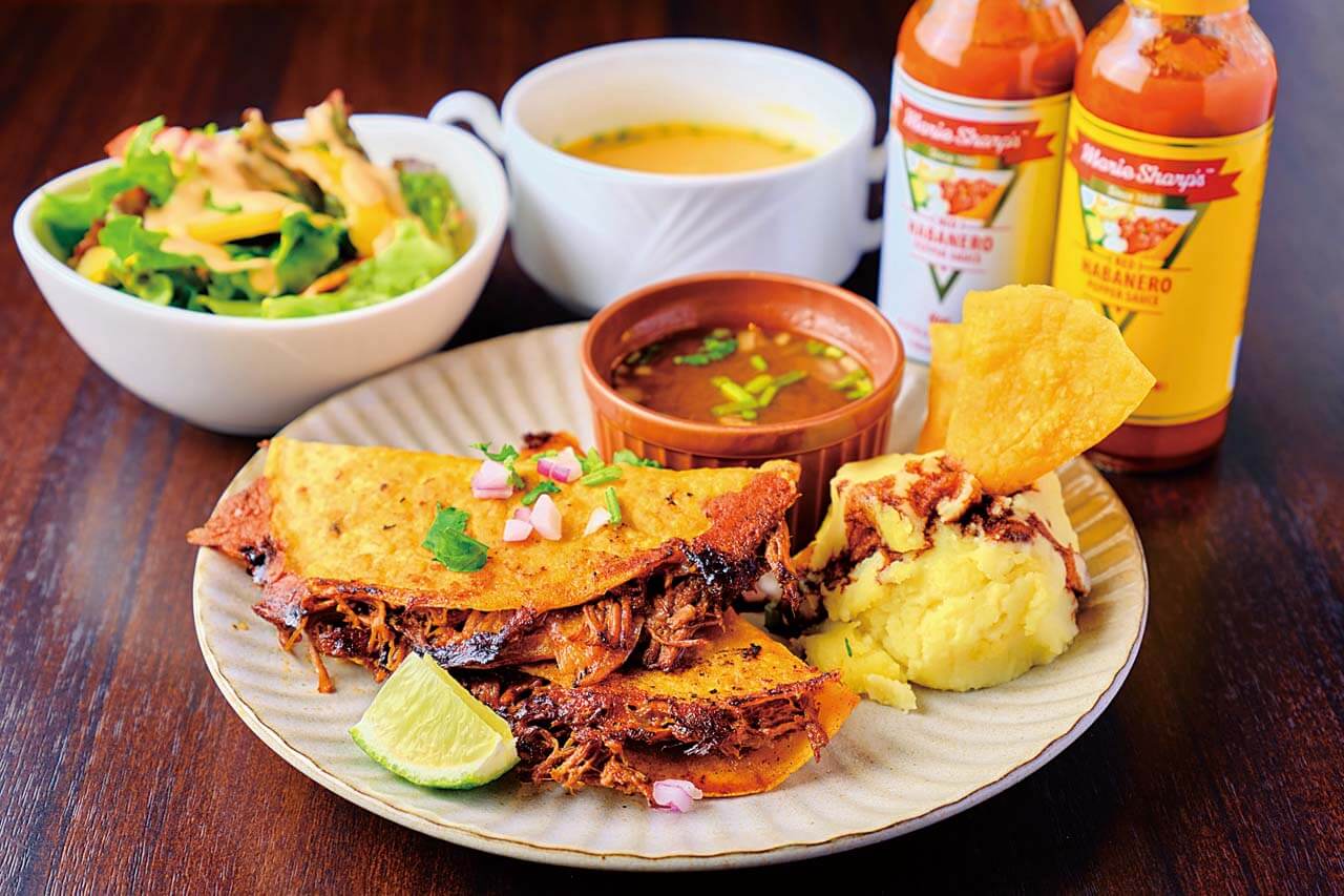 中央区川岸町にタコス食堂「Tacos el AMABLE」オープン 本場