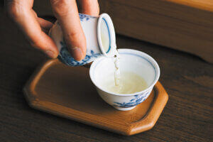 �V���ɂ��邨���̐��X4�I�@�����̋�ԂŔ����̌����B�̉摜5