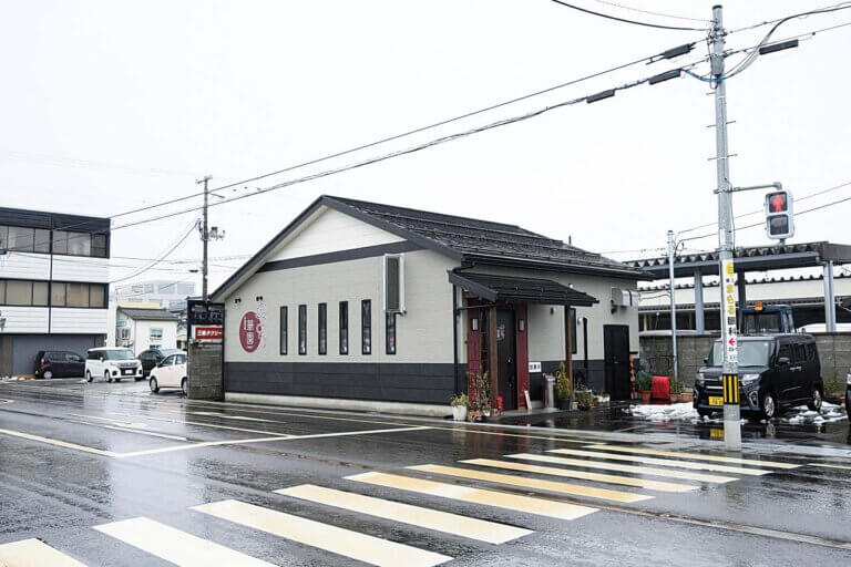 �n��ň������50�N�I�O���s�̘V�ܒ����؁u�������� �؉��v�����j���[�A���̉摜2