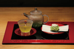 �V���ɂ��邨���̐��X4�I�@�����̋�ԂŔ����̌����B�̉摜12