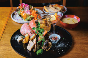 ���s�������I 1�N�ȓ��ɃI�[�v�������V���̃x�[�J���[5���̉摜6