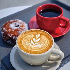 rbOX΂Ƀx[J[VXuMOUNT TEN BREADvaIJIȃeXȂ̉摜4