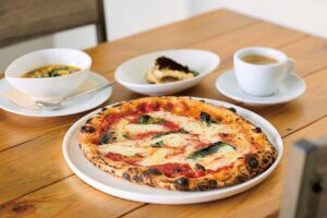 薪窯ピザのお店「Pizzeria Locale」新発田市にオープン！薪香る