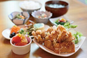 싛s̏h꒬EhɈꌬƃJtFaIu͂ƃR[q[ ہv[̃`Zbgɒڂ̃C摜